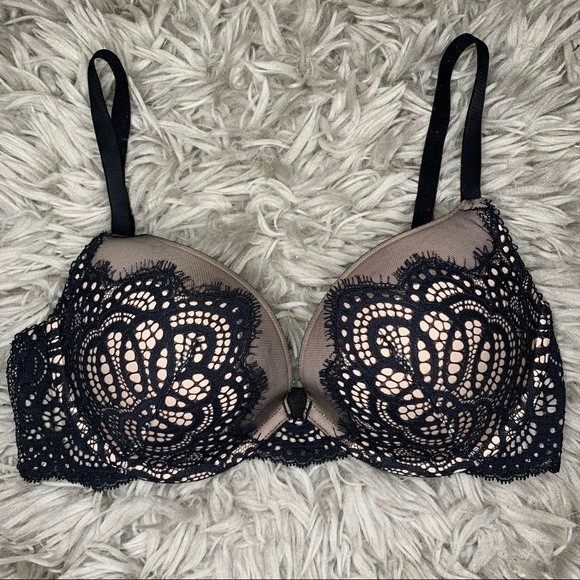 Victoria's Secret Other - Victoria’s Secret Dream Angels eyelet lace push up bra size 34D
